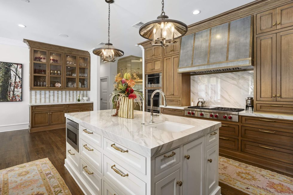 1128 Shady Oaks Lane, Westover Hills, Fort Worth luxury home for sale, kitchen