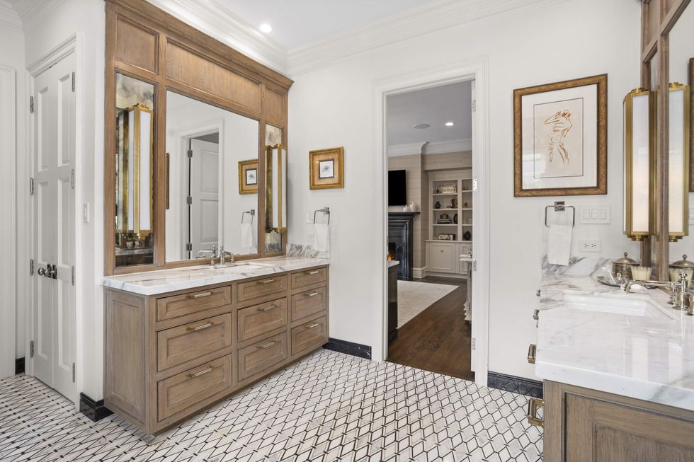 1128 Shady Oaks Lane, Westover Hills, Fort Worth luxury home for sale, primary bathroom vanities
