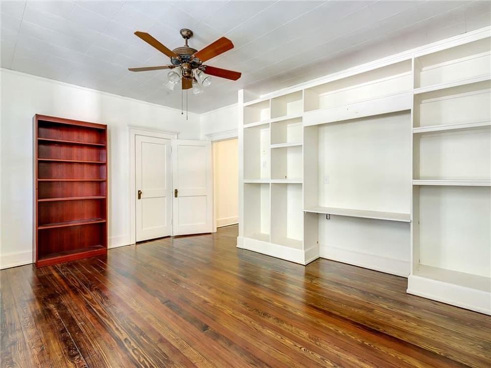 1414 Mistletoe Dr study