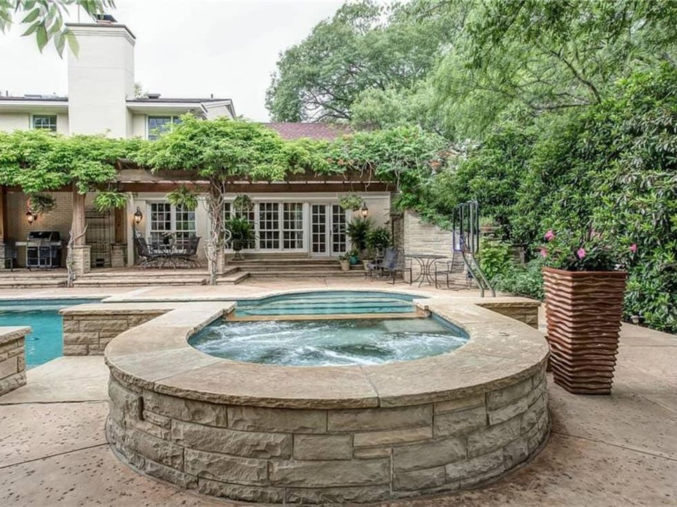 3601 Ledgeview Court, Backyard 2