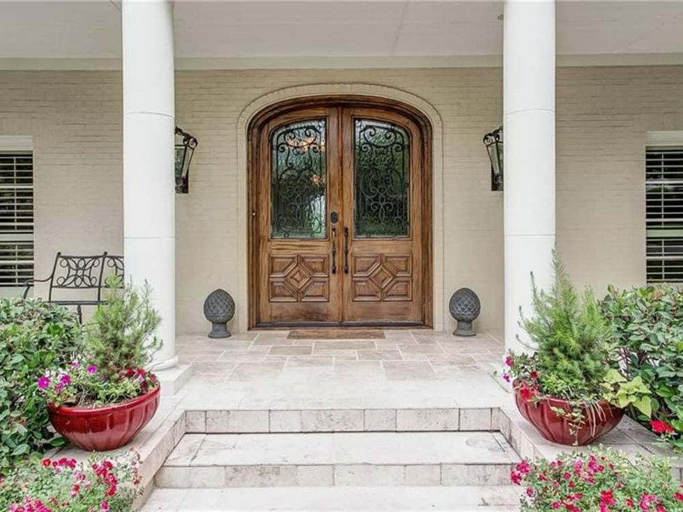 3601 Ledgeview Court, Stairwell