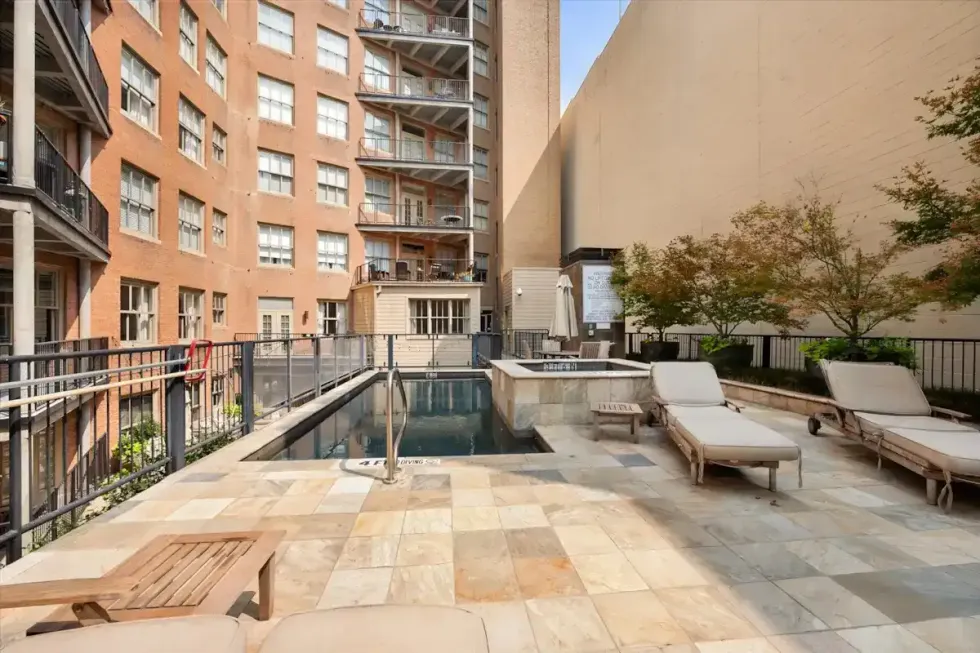 411 W. 7th Street Unit 906