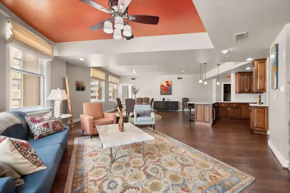 411 W. 7th Street Unit 906