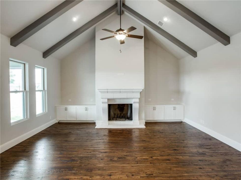 5309 Pradera Ct living room