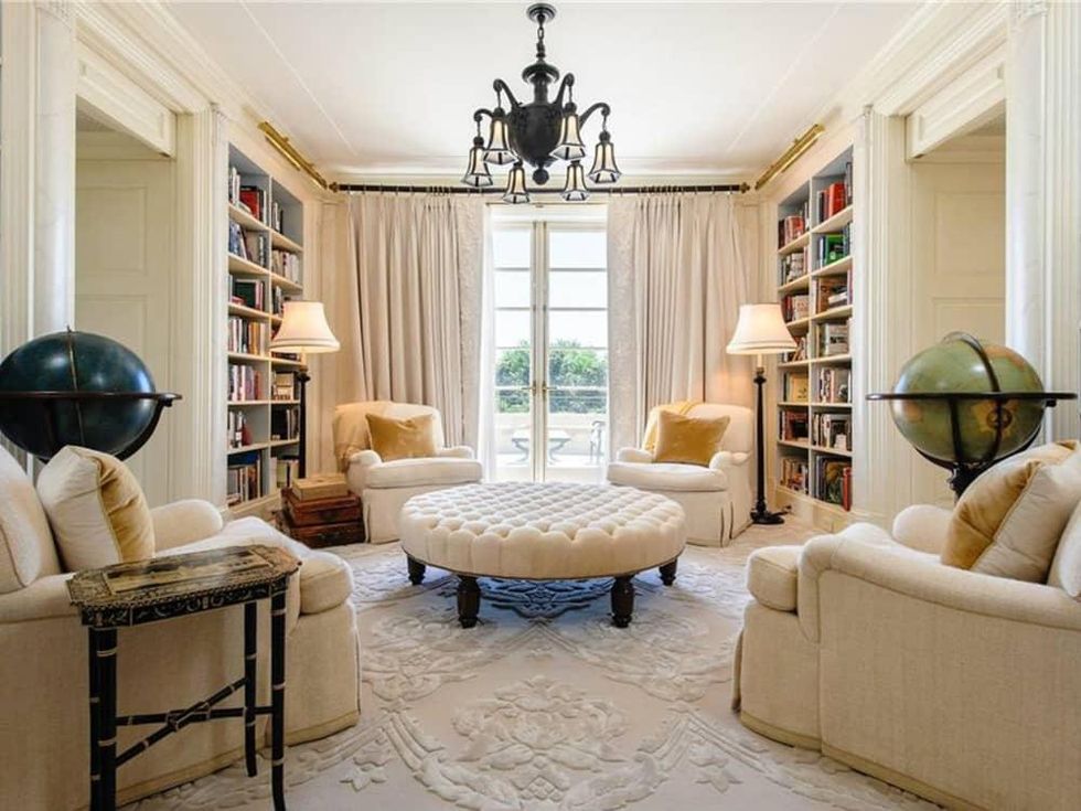 5950 Deloache Ave. for sale in Dallas living room