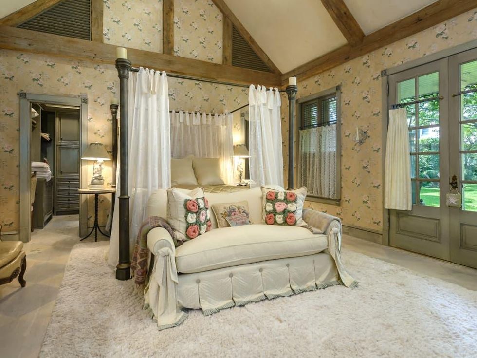 6767 Hunters Glen Rd. in Dallas