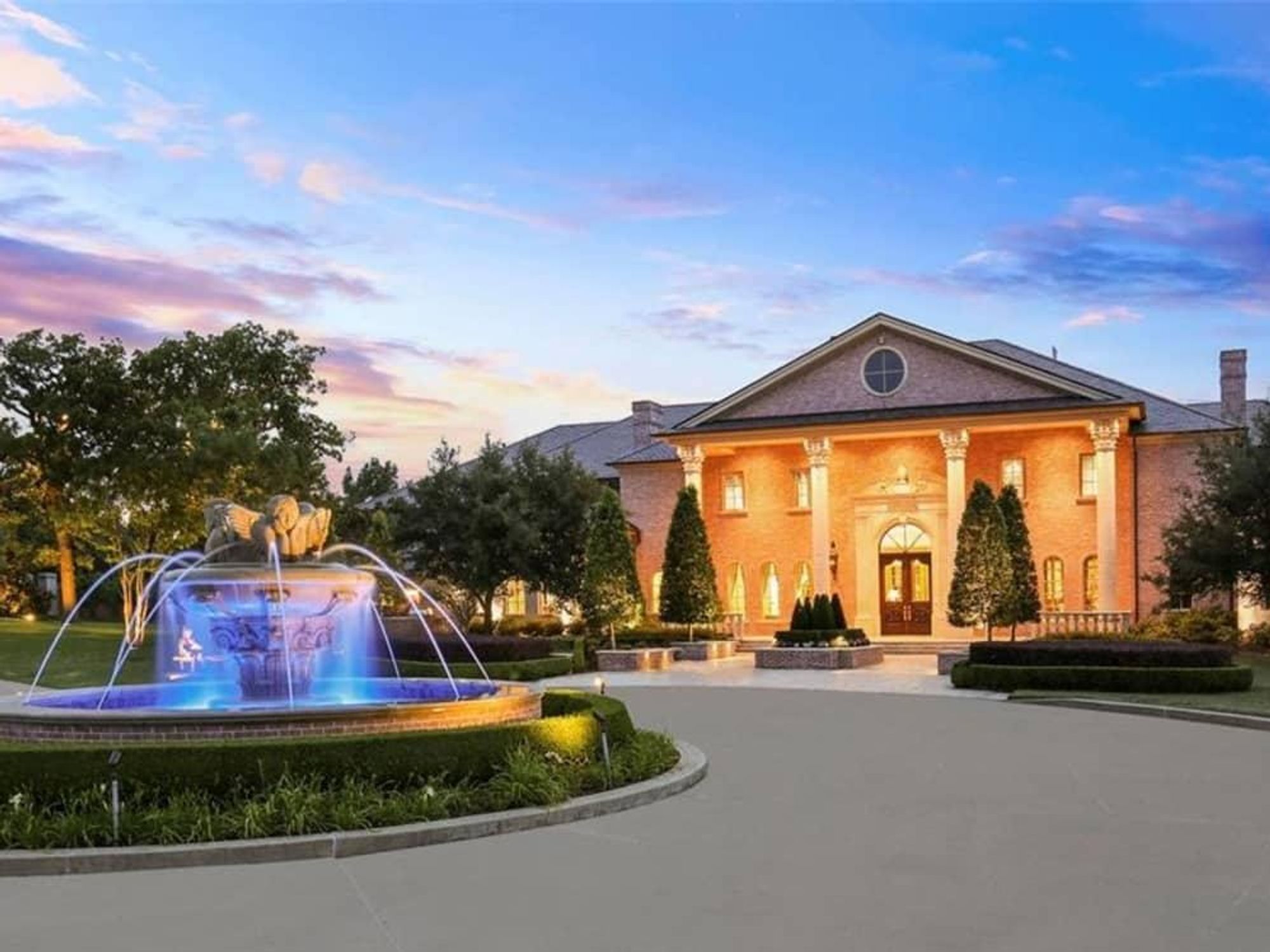 702 White Chapel Blvd., Southlake