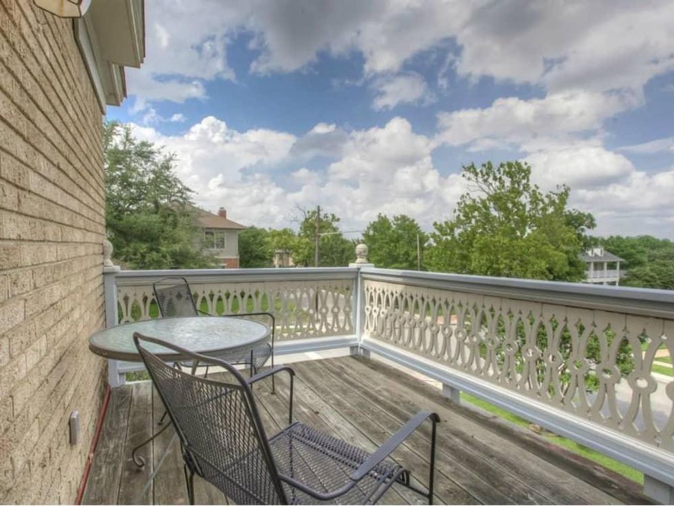 800 Virginia Pl. patio