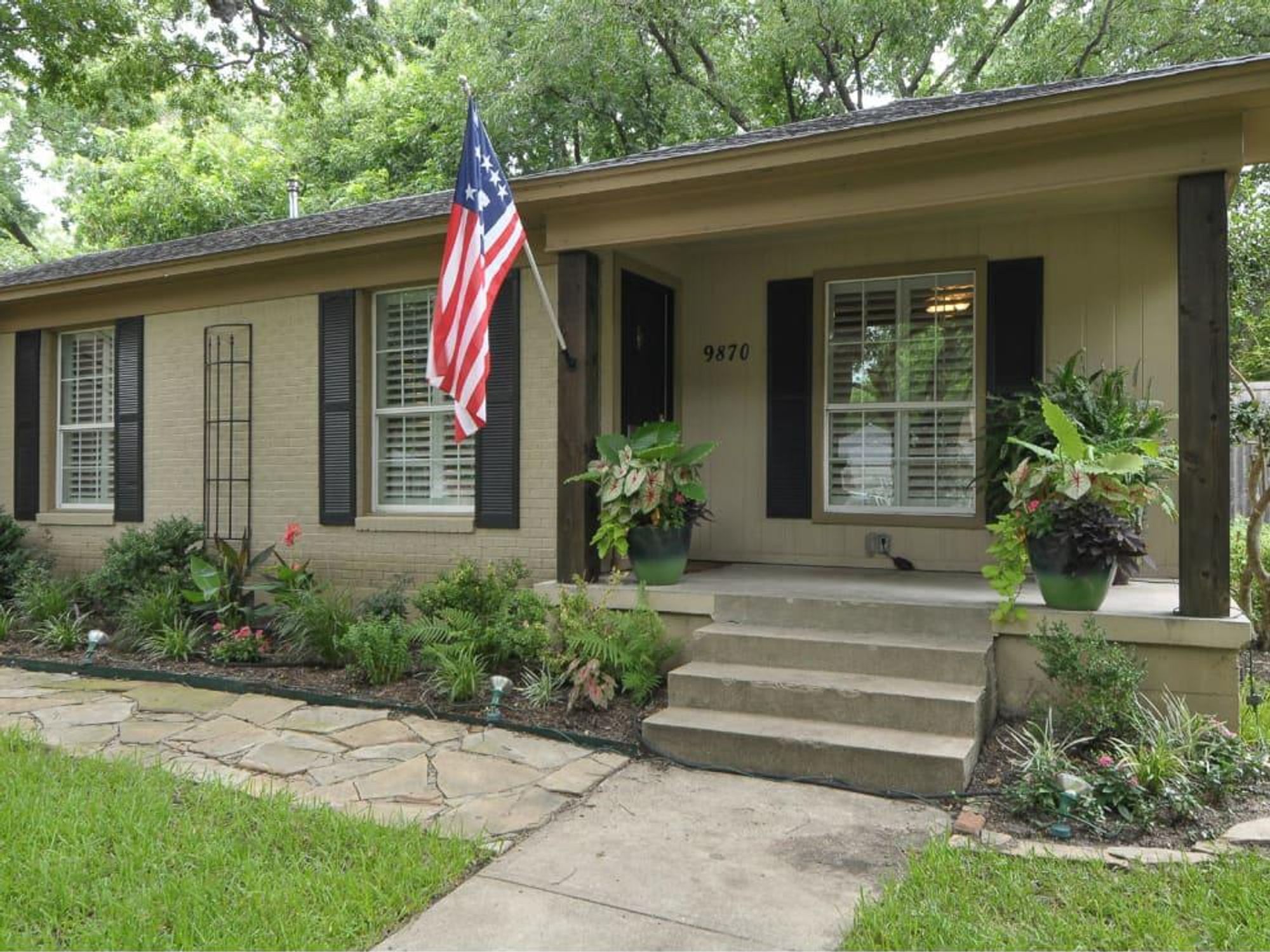 9870 Mixon Dr. for sale in Dallas