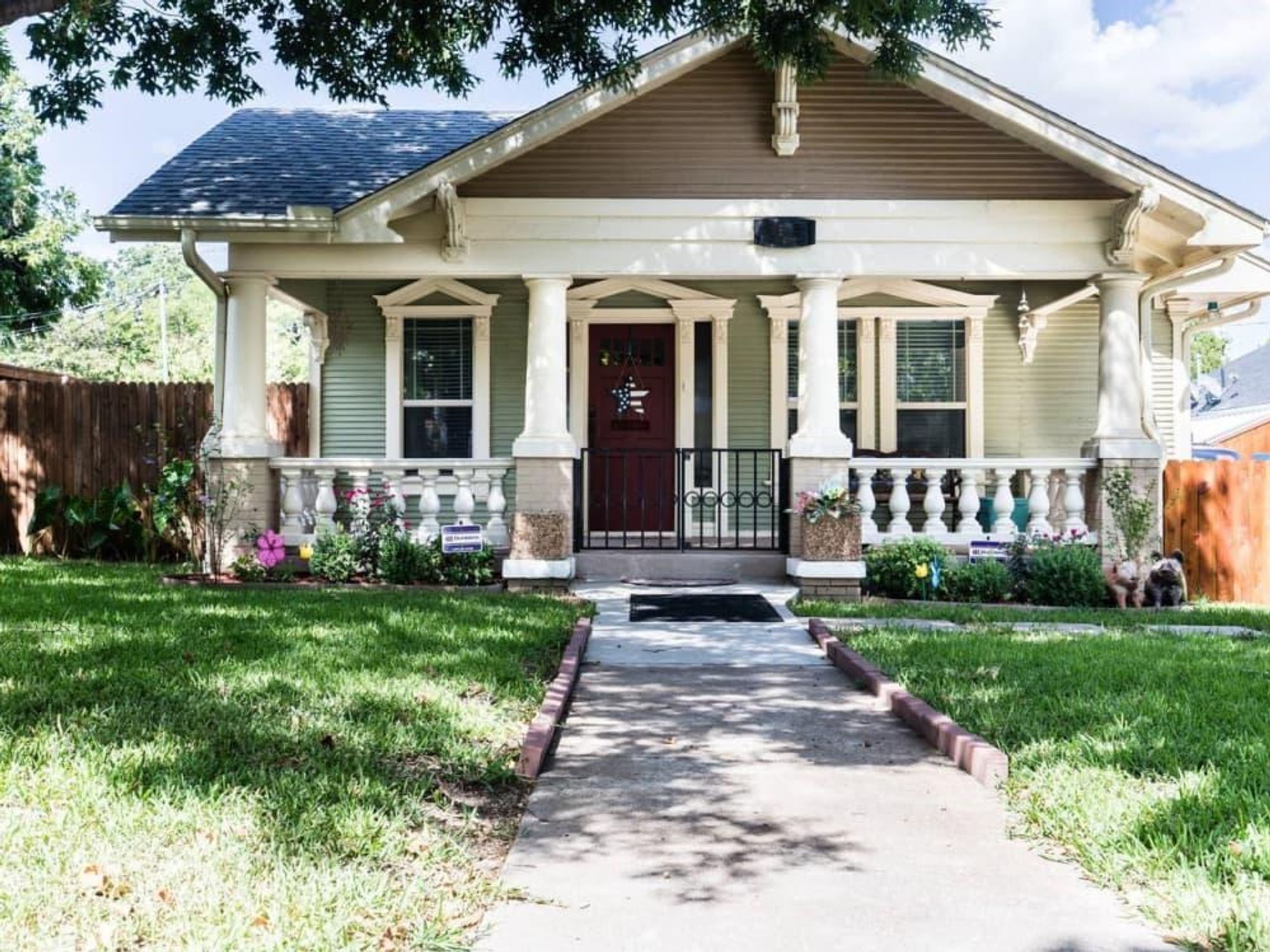 Airbnb Fort Worth, Craftsman