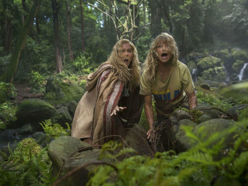 Amy Schumer and Goldie Hawn in Snatched