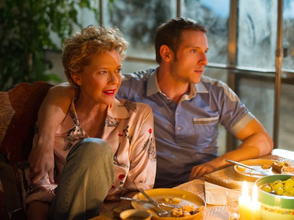 Annette Bening and Jamie Bell in Film Stars Don't Die in Liverpool