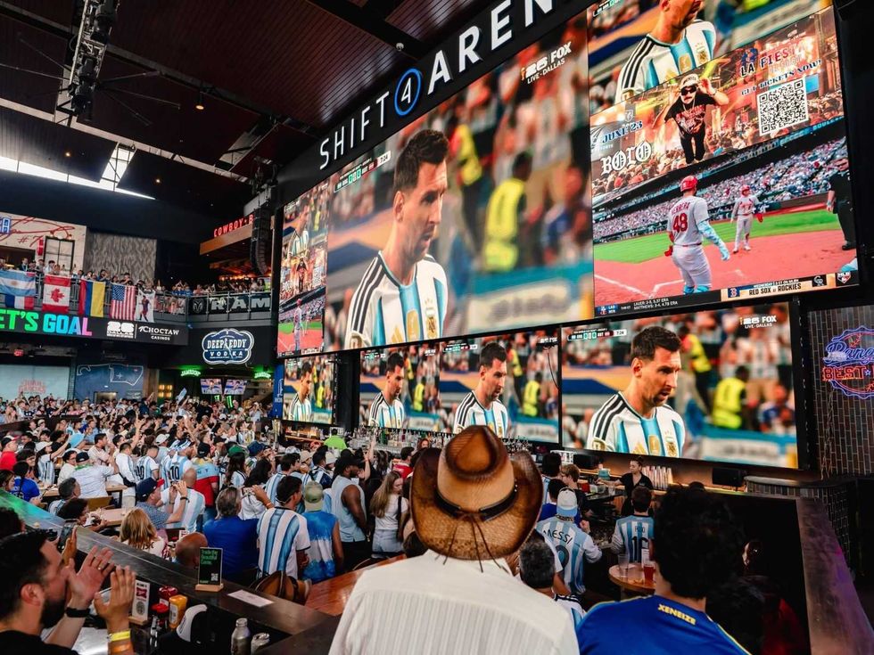 Argentina Fans, Texas Live
