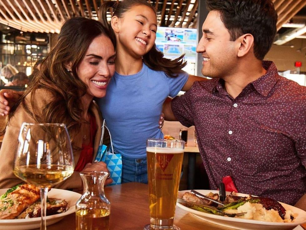 BJ's Brewhouse, family dining