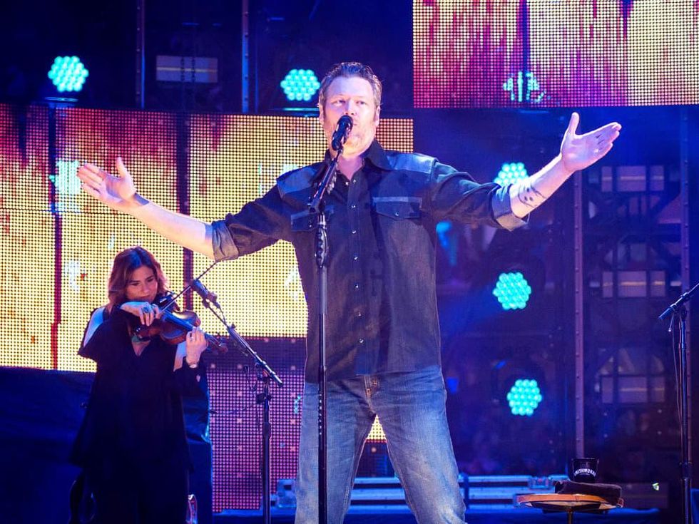 Blake Shelton arms