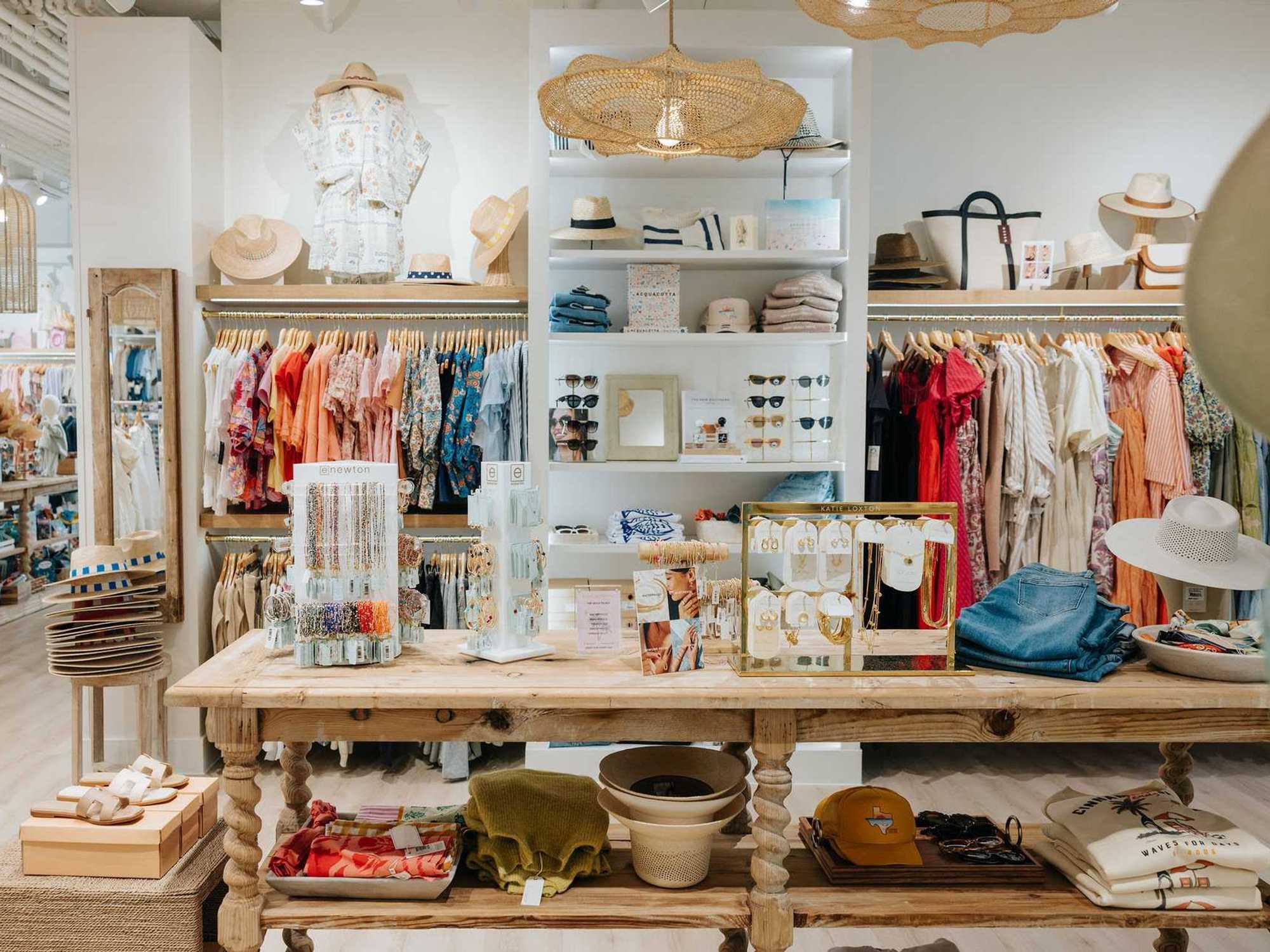 Boutiques at Cinnamon Shore