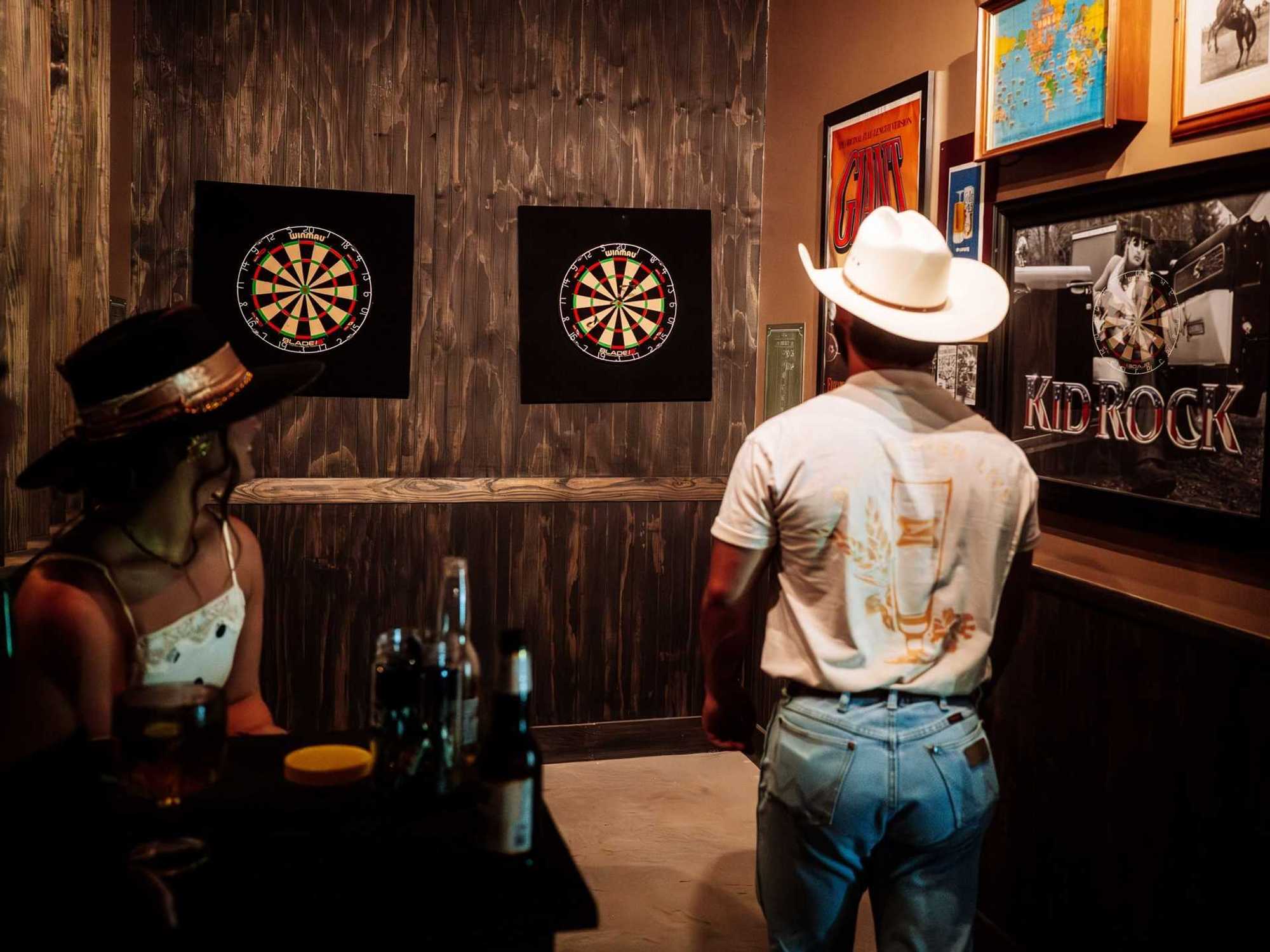 Bronc's