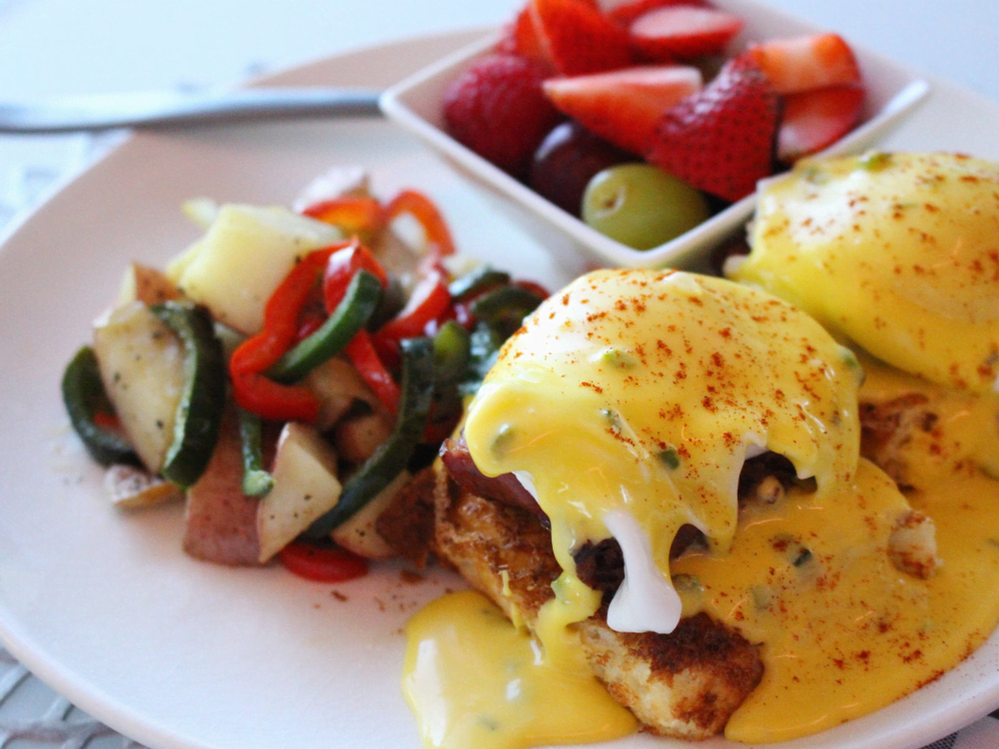 Brunch, eggs benedict, Perch, Branch Bird