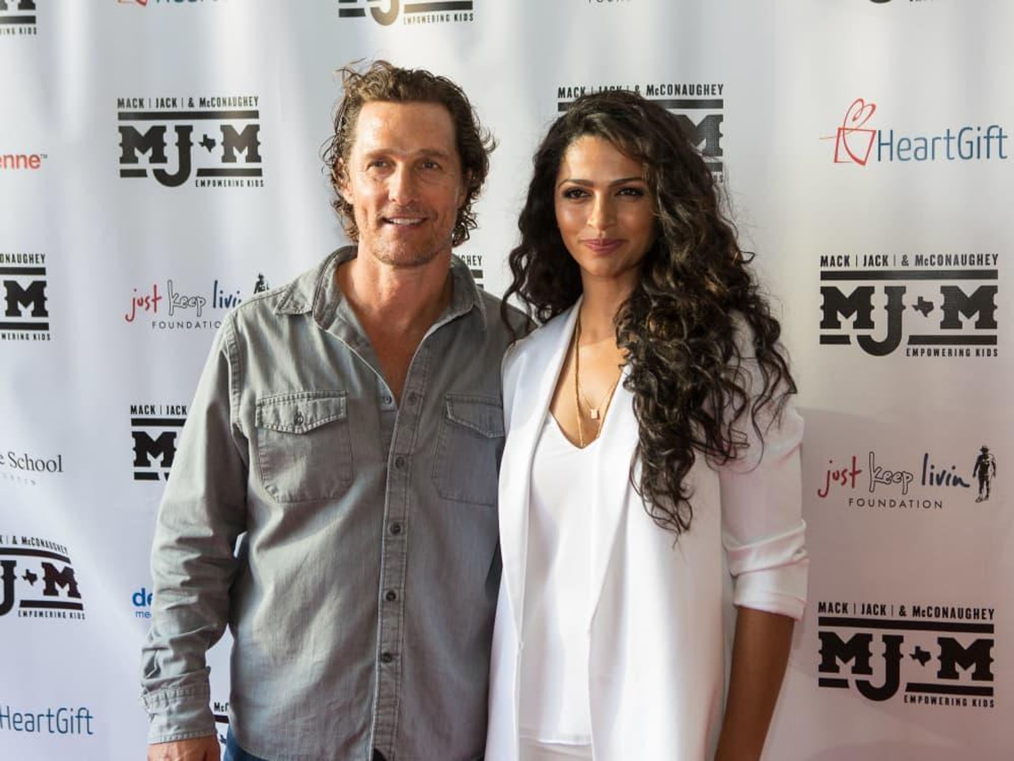Camilla Alves and Matthew McConaughey