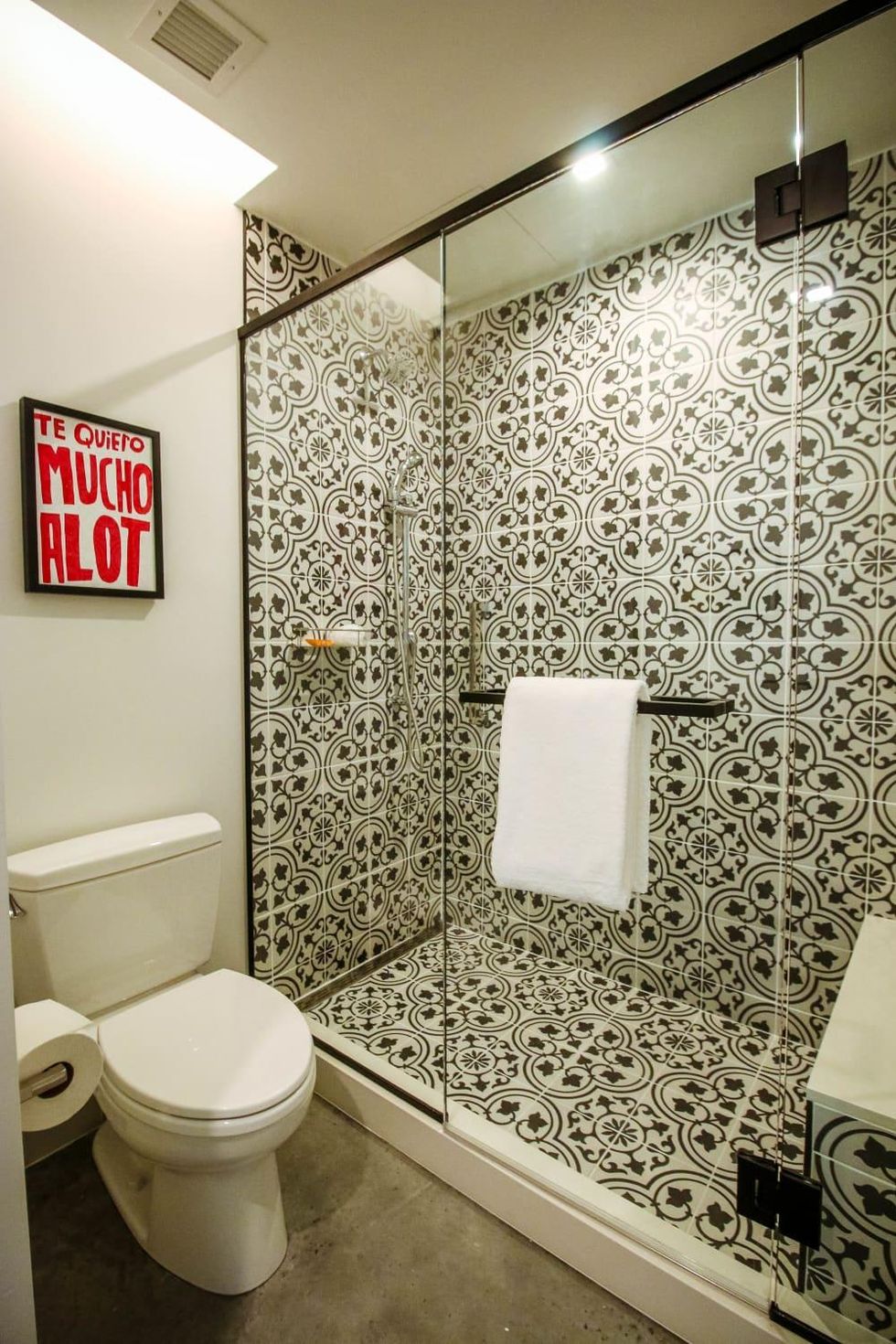 Canopy by Hilton Riverwalk shower