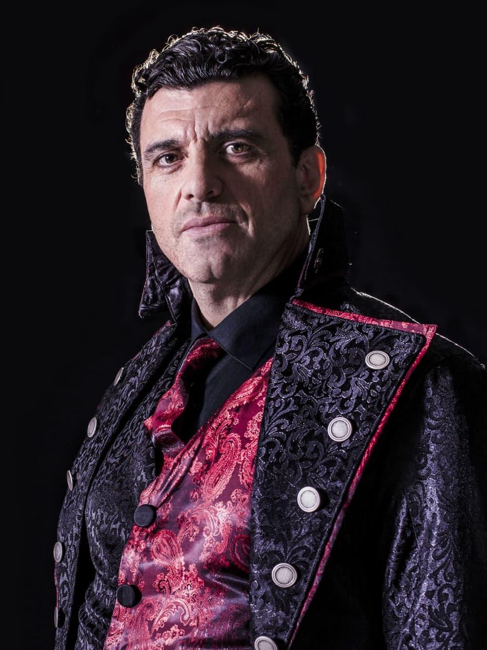 Casa Man\u0303ana presents Jekyll & Hyde