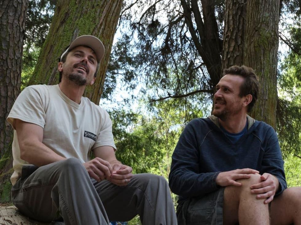 Casey Affleck and Jason Segel in Our Friend