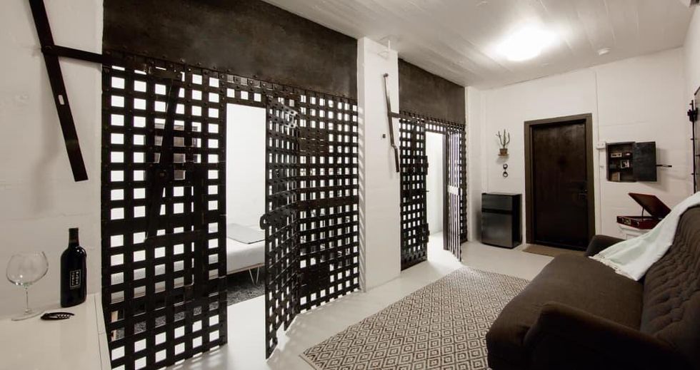 Cell Block Inn Clifton