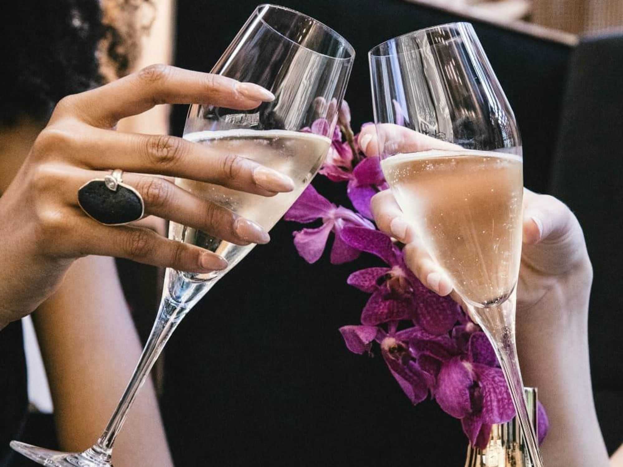 Champagne glass