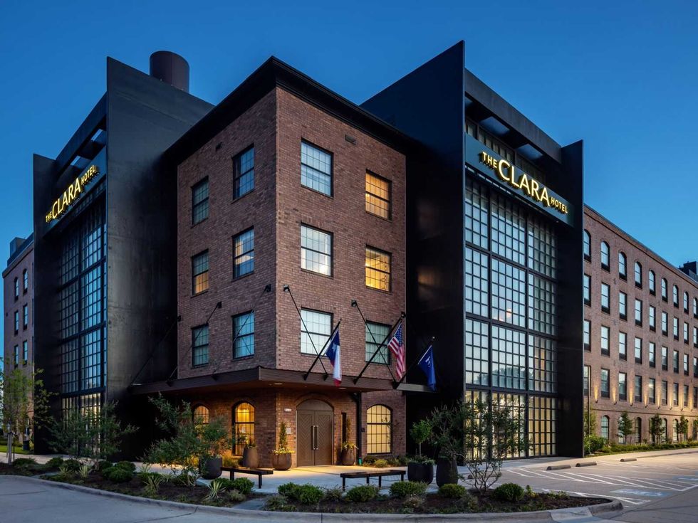 Clara Hotel