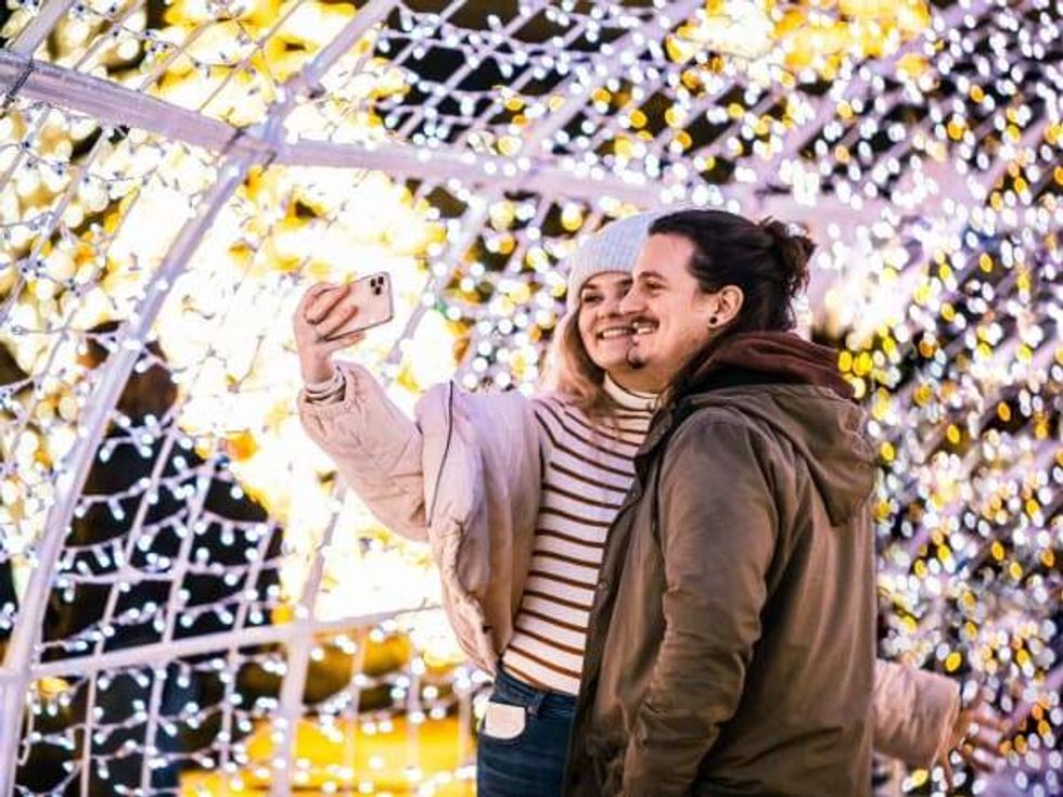 Coca-Cola\u2019s Classic Christmas, Enchant