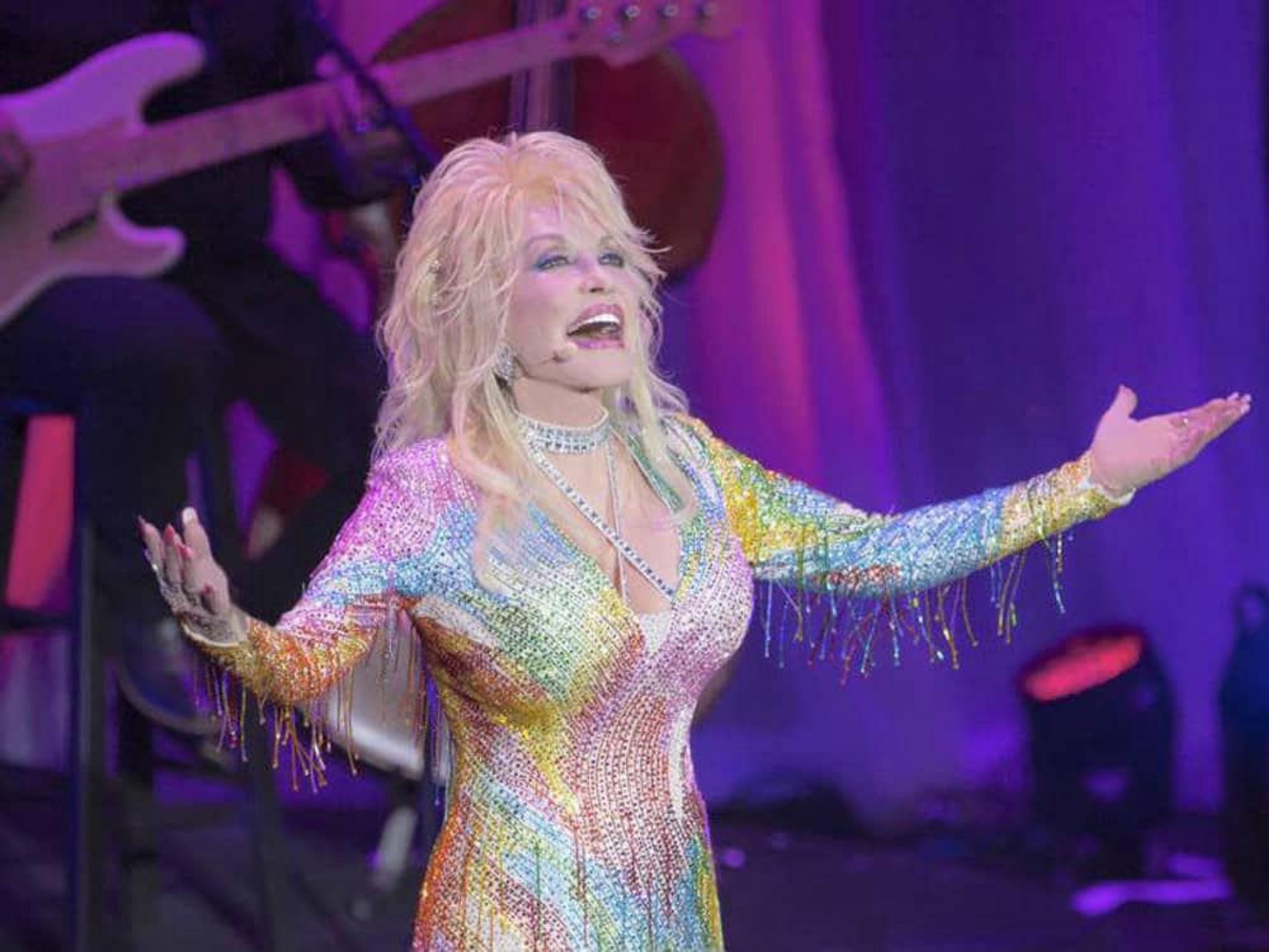 Dolly Parton to perform at Dallas Cowboys' Thanksgiving halftime show