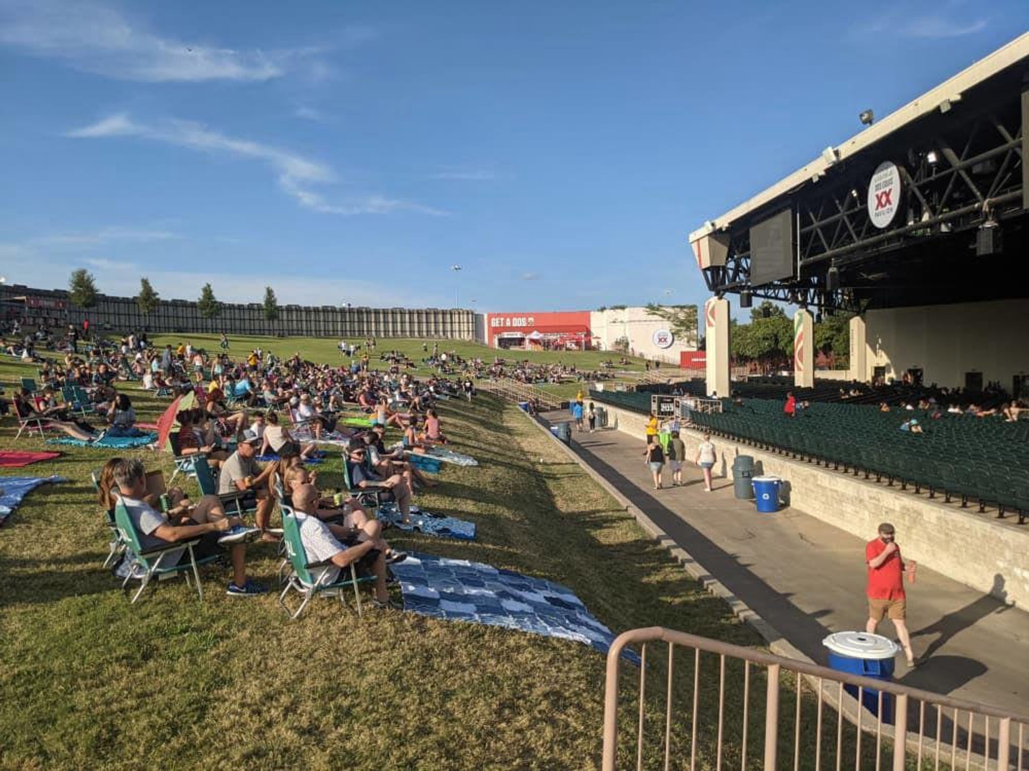 What Seats are Covered at Ak Chin Pavilion: Ultimate Guide Revealed