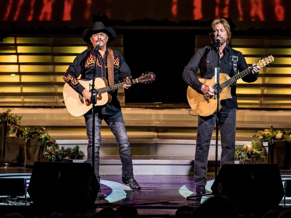 Doug Brewin and Larry Turner performing as Brooks & Dunn