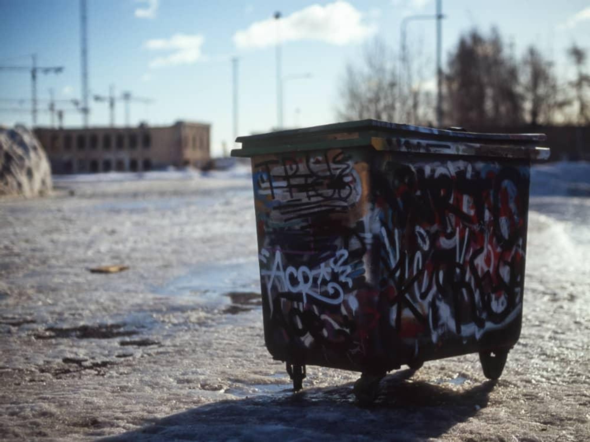 dumpster_graffiti