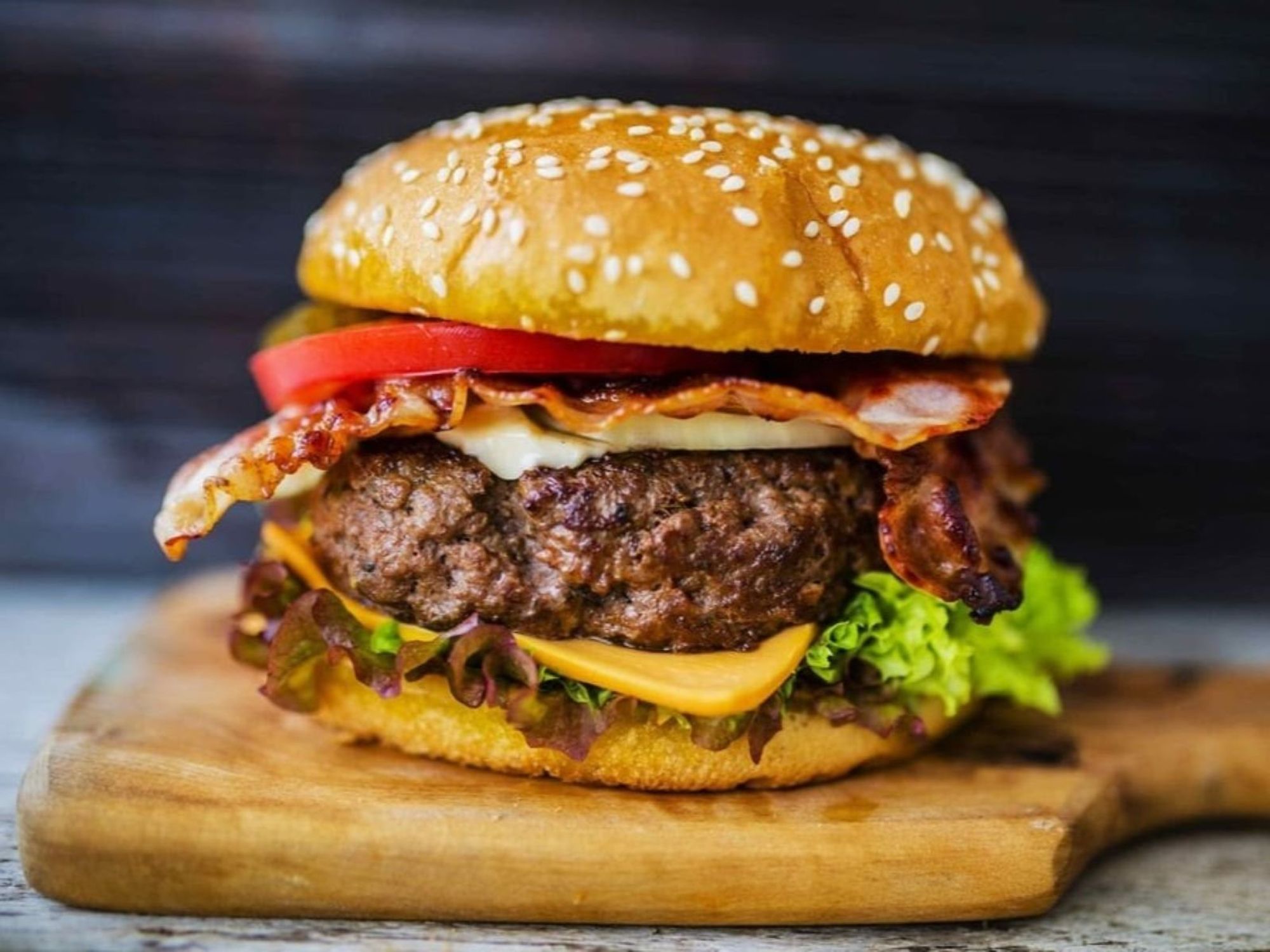 These 10 beefy Fort Worth restaurants flip the best burgers in