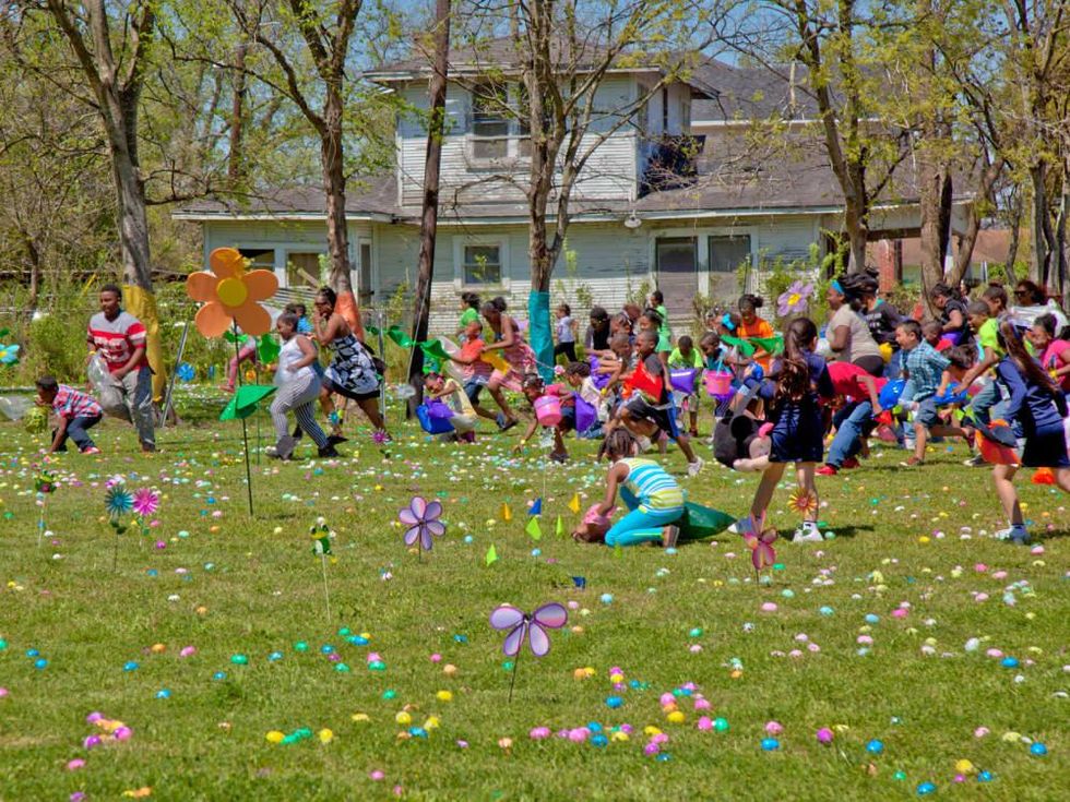 Easter egg drop in Fifth Ward at Lyons Avenue Renaissance Festival March 2015 Egg Hunt