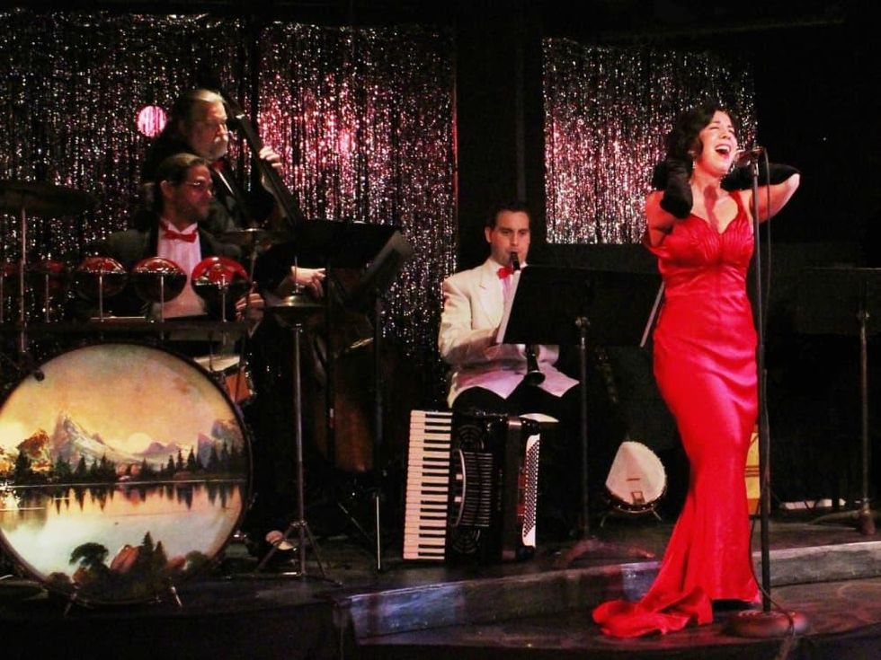 Echo Theatre presents Her Room