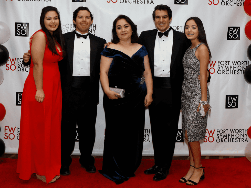 Elena, Emilio, Maritza Caceres, Miguel Harth-Bedoya, Elisa