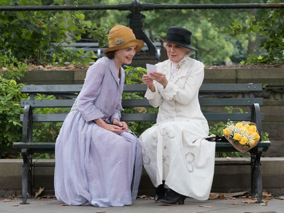 Elizabeth McGovern and Blythe Danner in The Chaperone