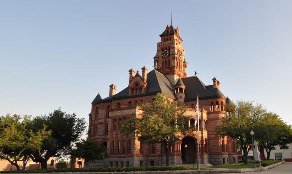 ellis county courthouse