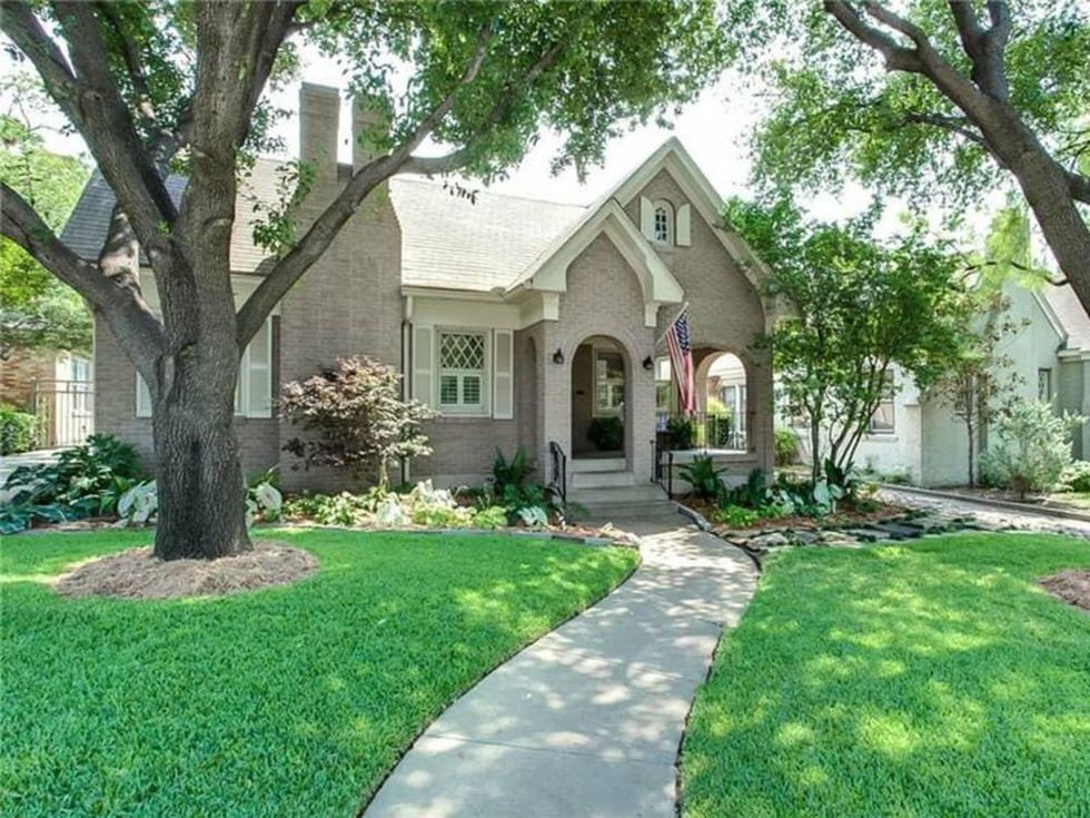 Exterior of 2213 Tremont Ave. in Fort Worth