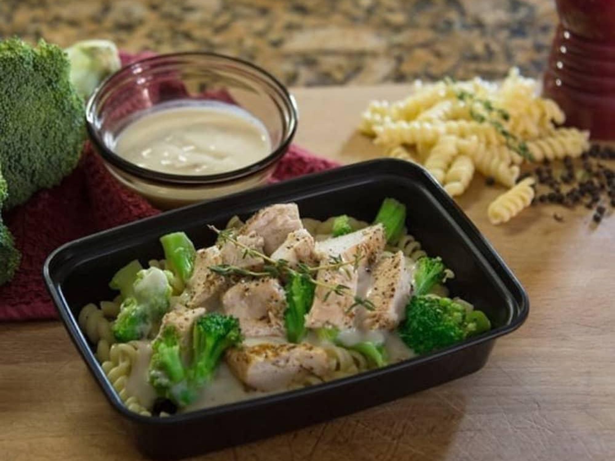 Fit Meals Prep, broccoli chicken alfredo
