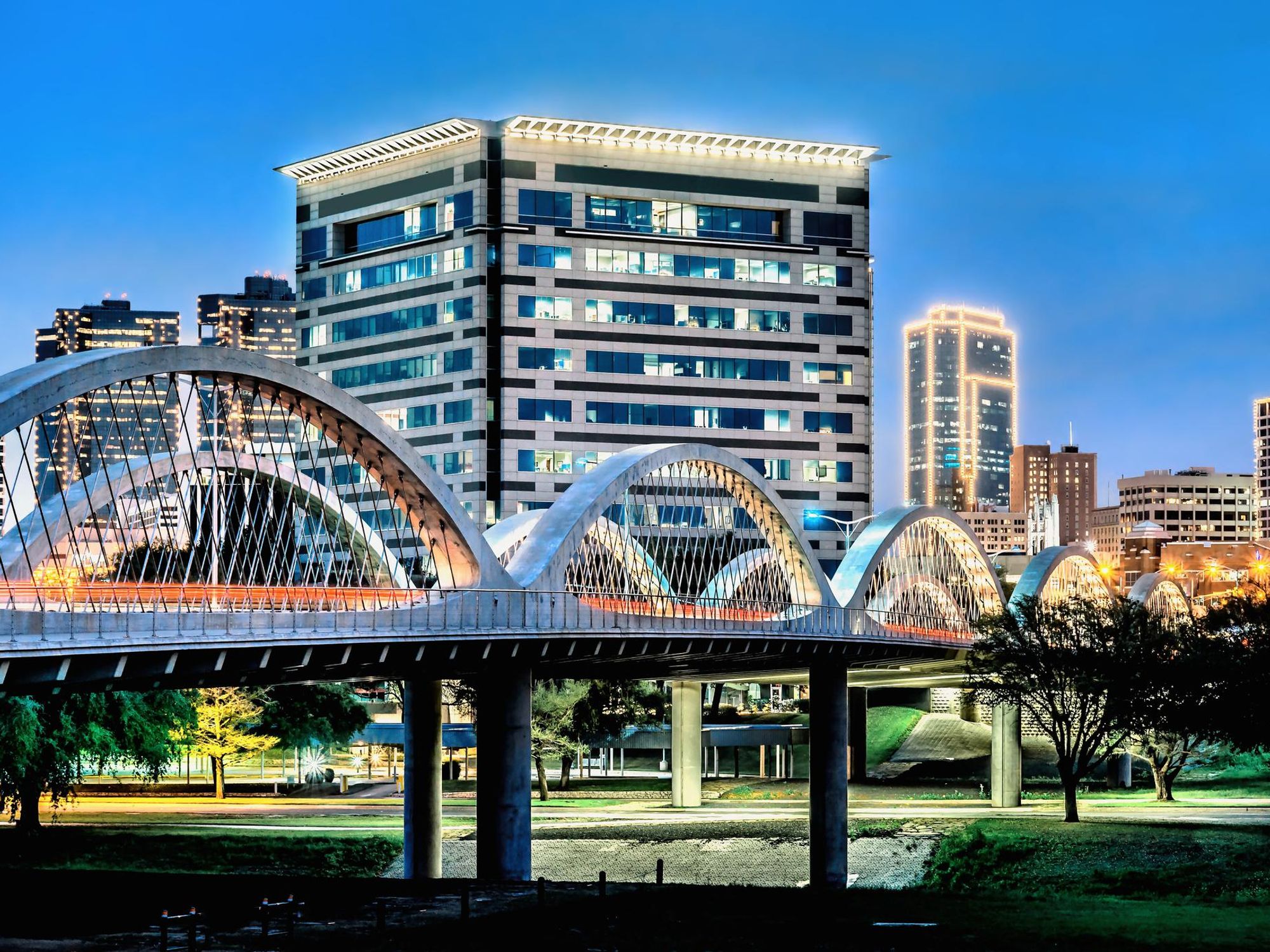 Fort Worth cityscape with Seventh Street Bridge