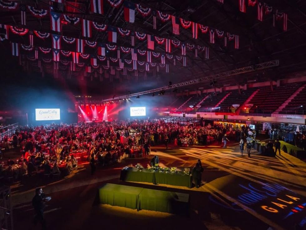 Fort Worth, JLH Grand Entry Gala, January 2018, crowd