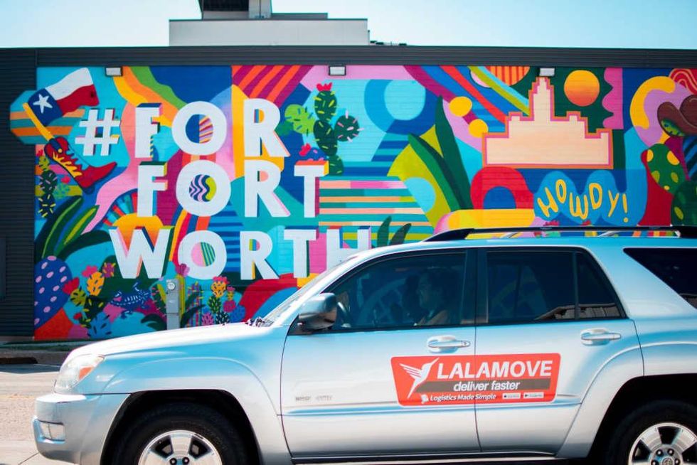 Fort Worth mural and delivery car