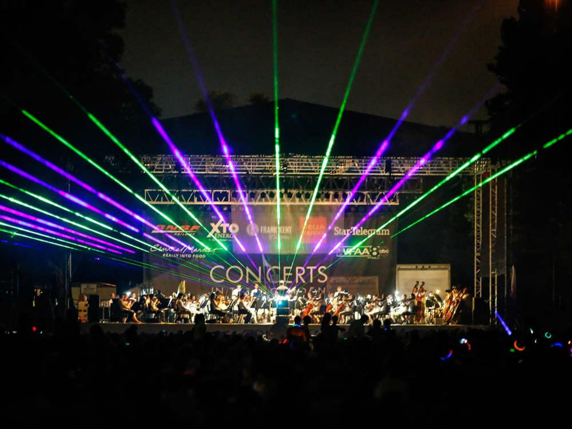 Fort Worth Symphony Orchestra Concerts in the Garden: A Laser Light Spectacular