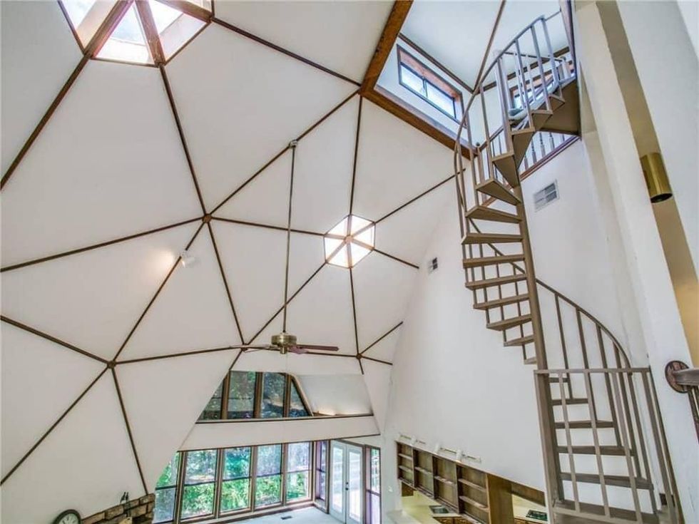 Geodesic dome house, 2056 Kimball, Southlake