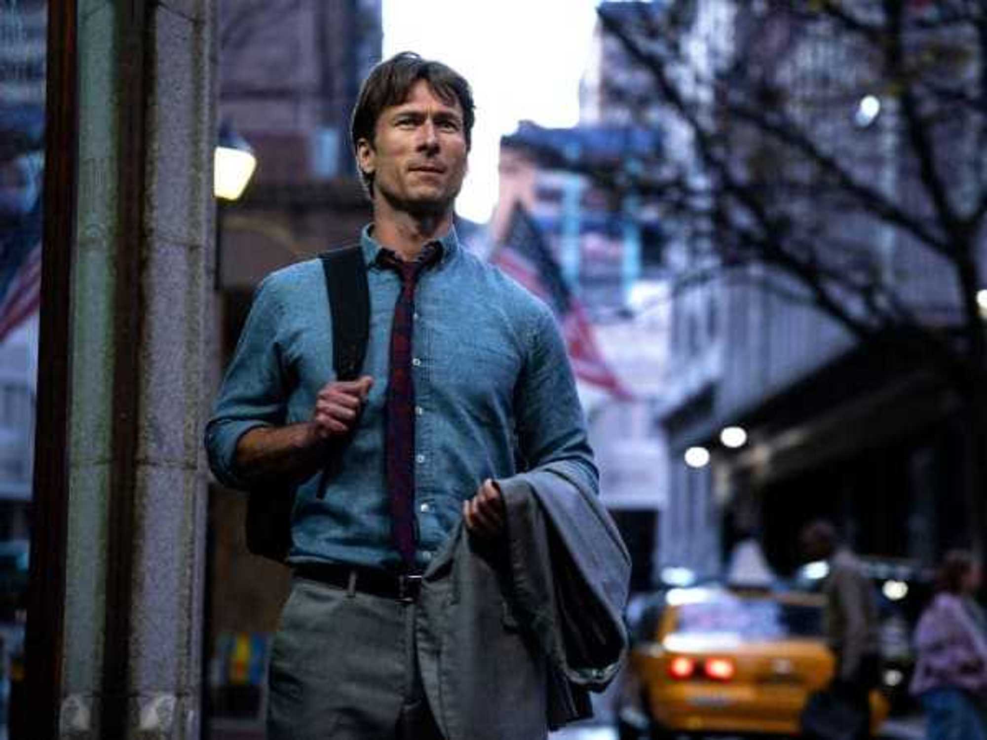 Glen Powell in How to Make a Killing