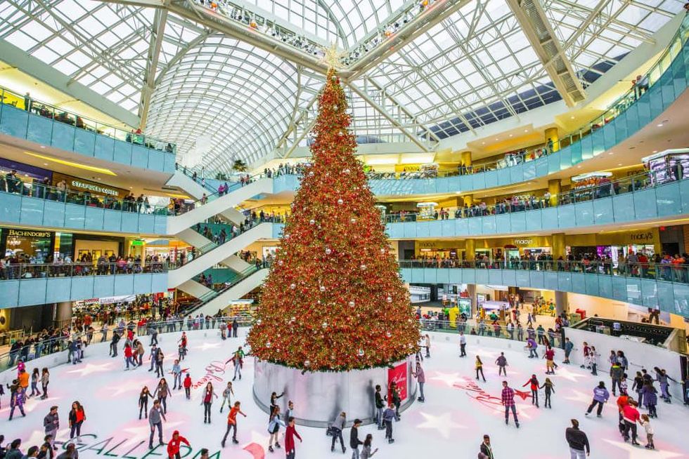 Cool new ice skating rinks slide into DFW for 2024 holidays