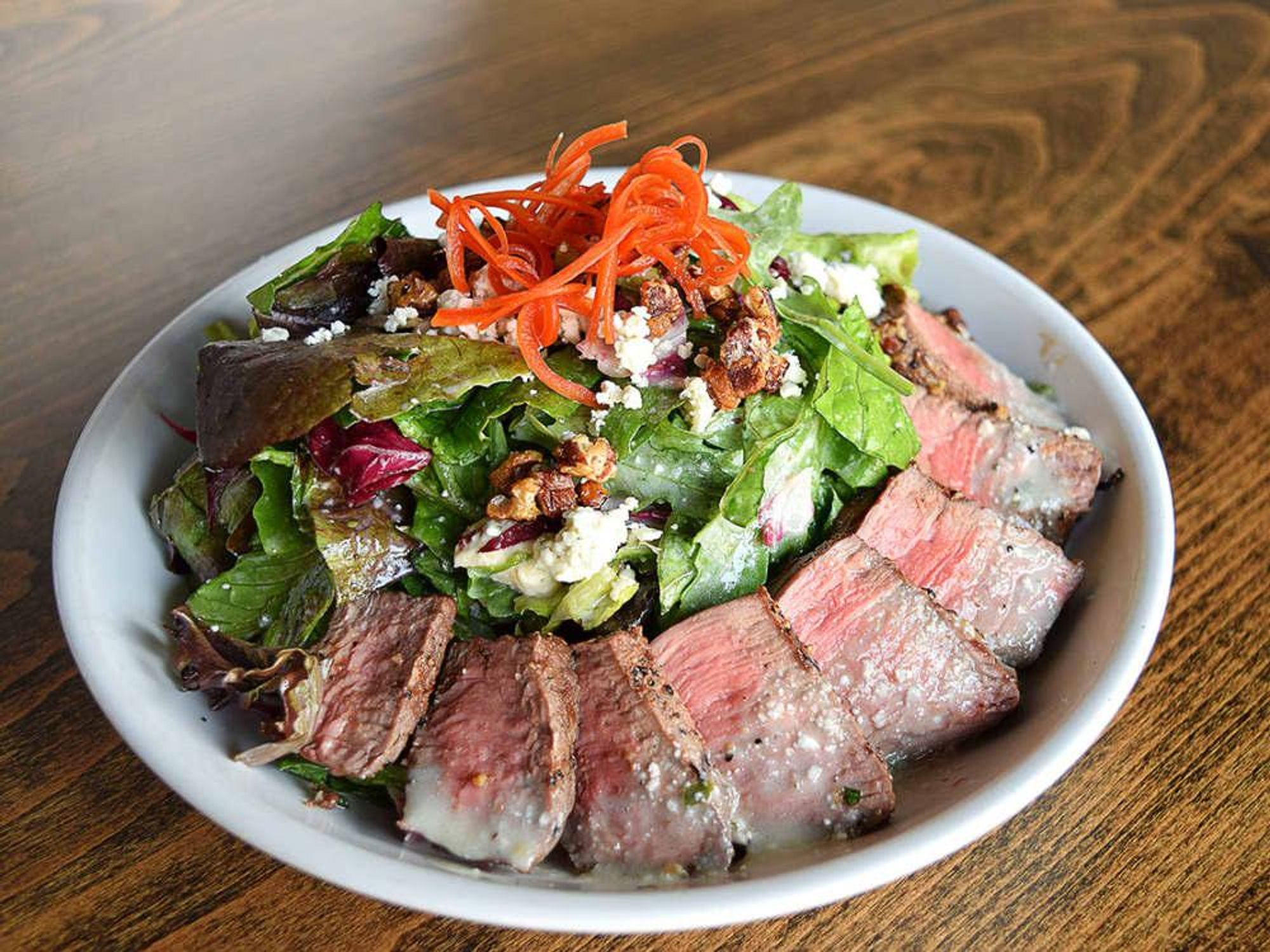 Grilled steak salad
